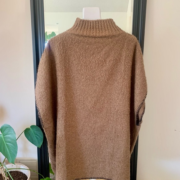 Gaudi Poncho Sweater - Picture 2 of 3